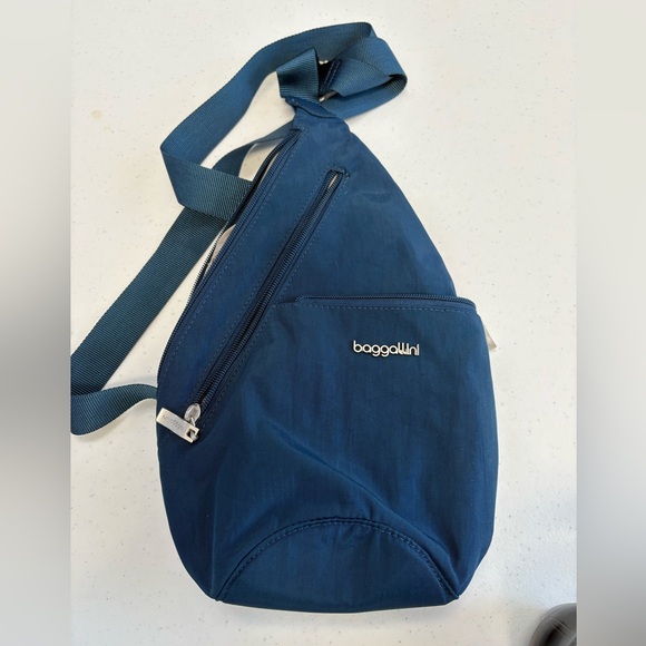 Handbags - Navy Baggallini Sling Back